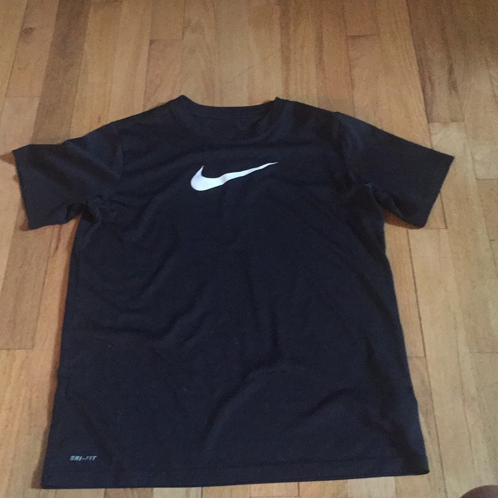 nike size L dri fit workout shirt